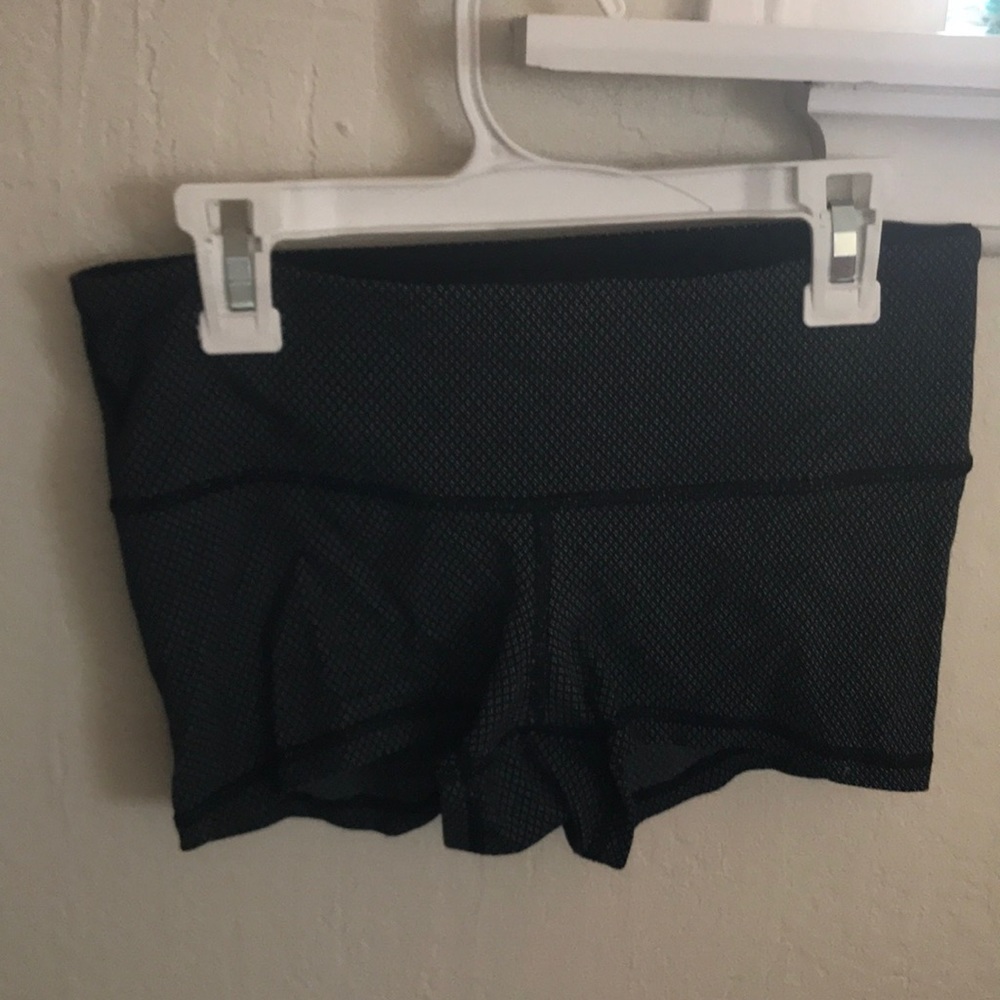 Size 4 workout shorts wunderunder